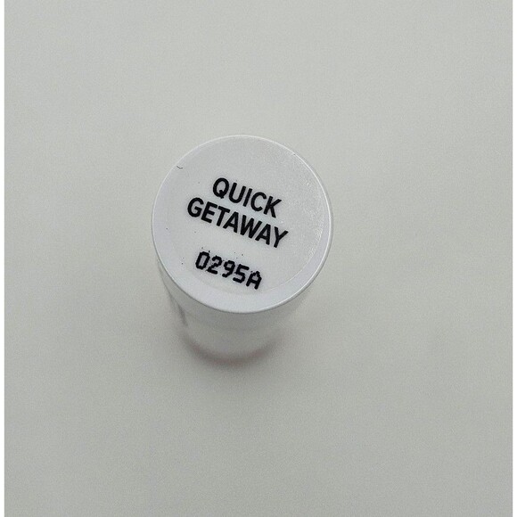 Younique Weekend Lip Butter Quick Getaway New in Box Discontinued - Picture 8 of 8